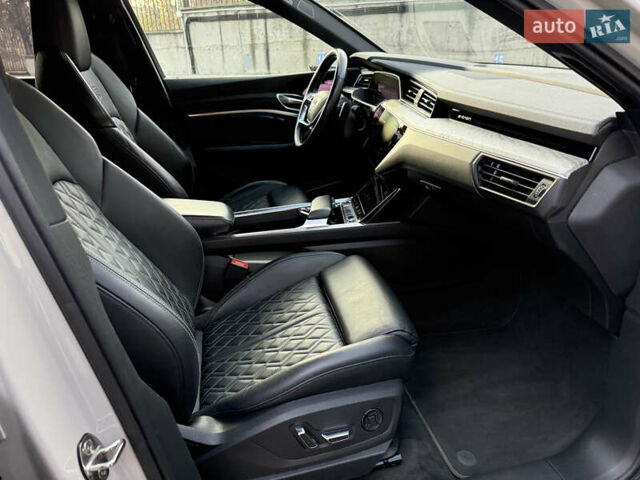 Бежевый Ауди E-Tron, объемом двигателя 0 л и пробегом 81 тыс. км за 39999 $, фото 72 на Automoto.ua