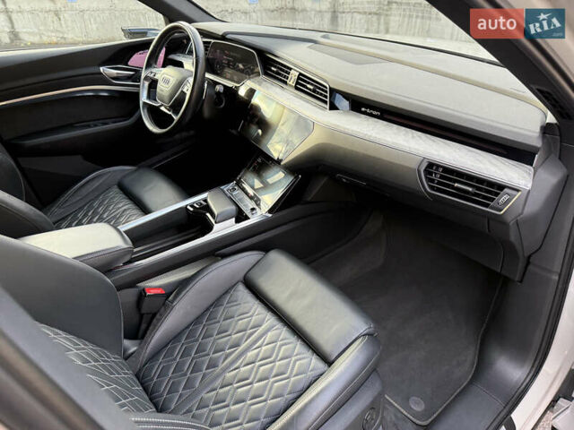 Бежевый Ауди E-Tron, объемом двигателя 0 л и пробегом 81 тыс. км за 39999 $, фото 74 на Automoto.ua