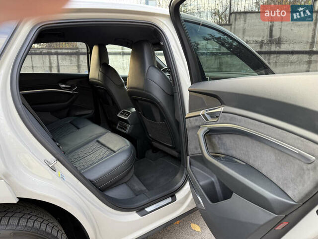 Бежевый Ауди E-Tron, объемом двигателя 0 л и пробегом 81 тыс. км за 39999 $, фото 64 на Automoto.ua