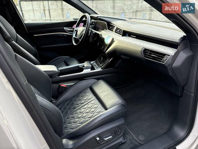 Бежевый Ауди E-Tron, объемом двигателя 0 л и пробегом 81 тыс. км за 39999 $, фото 75 на Automoto.ua