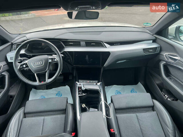 Бежевый Ауди E-Tron, объемом двигателя 0 л и пробегом 40 тыс. км за 41500 $, фото 24 на Automoto.ua