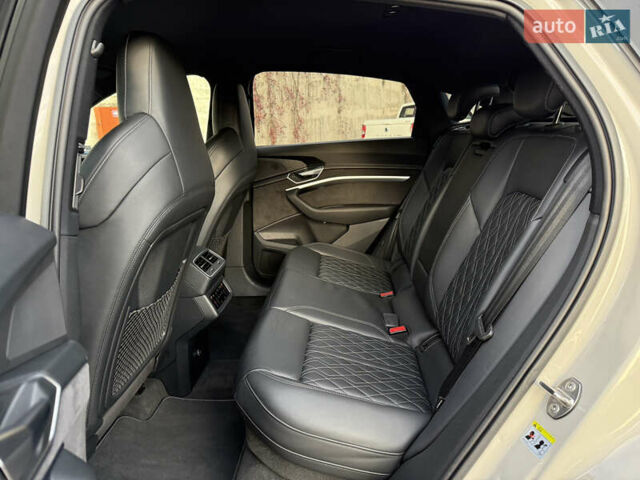 Бежевый Ауди E-Tron, объемом двигателя 0 л и пробегом 81 тыс. км за 39999 $, фото 51 на Automoto.ua