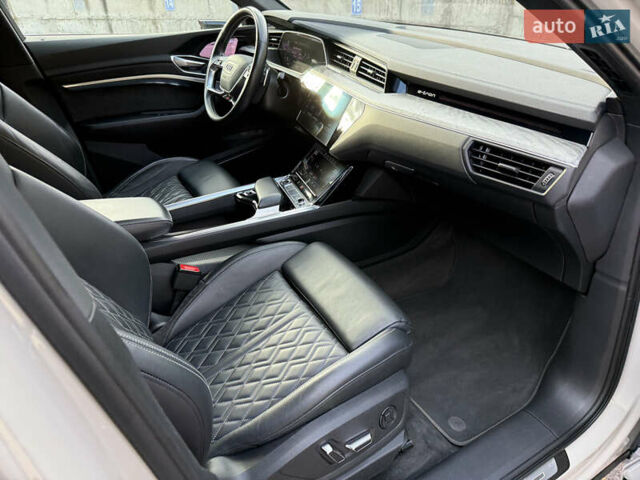 Бежевый Ауди E-Tron, объемом двигателя 0 л и пробегом 81 тыс. км за 39999 $, фото 73 на Automoto.ua