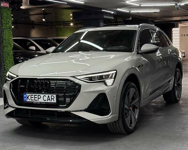 Бежевый Ауди E-Tron, объемом двигателя 0 л и пробегом 18 тыс. км за 49900 $, фото 5 на Automoto.ua