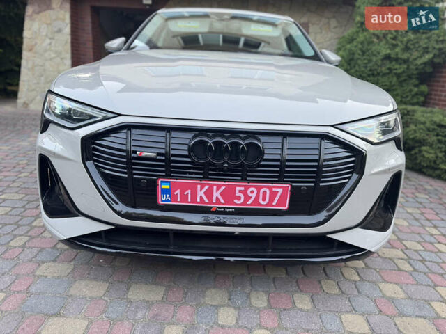 Бежевый Ауди E-Tron, объемом двигателя 0 л и пробегом 41 тыс. км за 39500 $, фото 1 на Automoto.ua