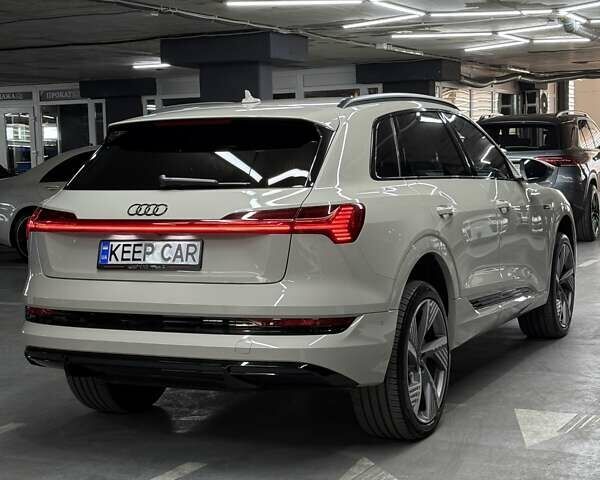 Бежевый Ауди E-Tron, объемом двигателя 0 л и пробегом 18 тыс. км за 49900 $, фото 11 на Automoto.ua