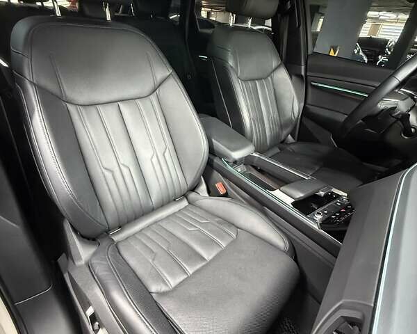 Бежевый Ауди E-Tron, объемом двигателя 0 л и пробегом 18 тыс. км за 49900 $, фото 22 на Automoto.ua