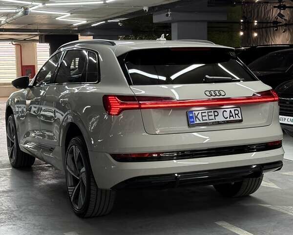 Бежевый Ауди E-Tron, объемом двигателя 0 л и пробегом 18 тыс. км за 49900 $, фото 12 на Automoto.ua
