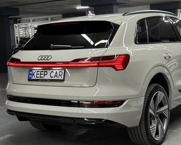 Бежевый Ауди E-Tron, объемом двигателя 0 л и пробегом 18 тыс. км за 49900 $, фото 15 на Automoto.ua