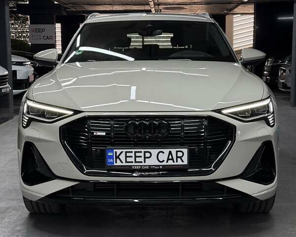 Бежевый Ауди E-Tron, объемом двигателя 0 л и пробегом 18 тыс. км за 49900 $, фото 10 на Automoto.ua