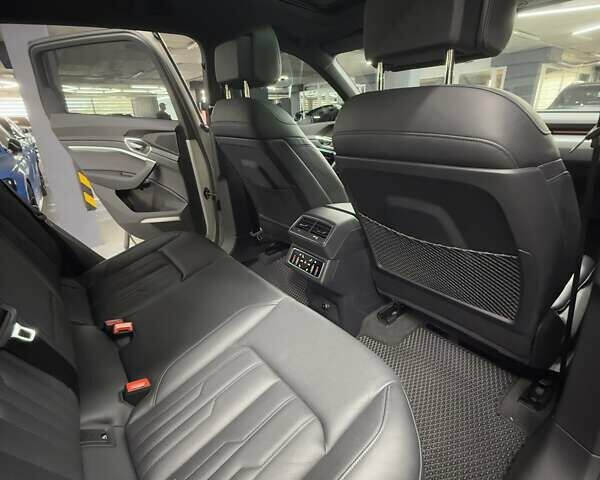 Бежевый Ауди E-Tron, объемом двигателя 0 л и пробегом 18 тыс. км за 49900 $, фото 32 на Automoto.ua