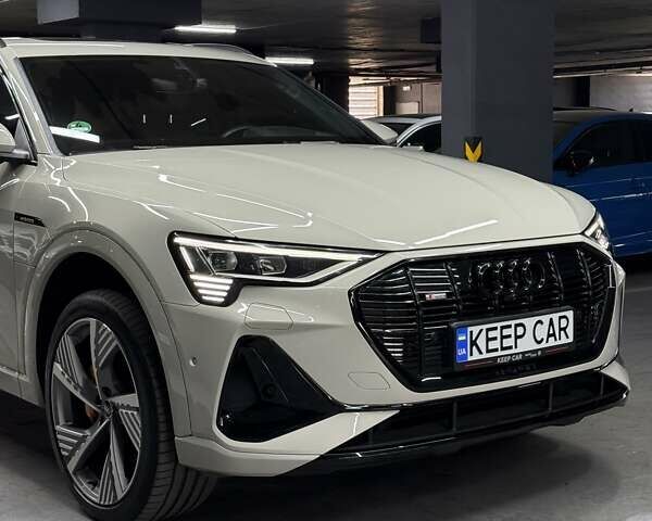 Бежевый Ауди E-Tron, объемом двигателя 0 л и пробегом 18 тыс. км за 49900 $, фото 8 на Automoto.ua