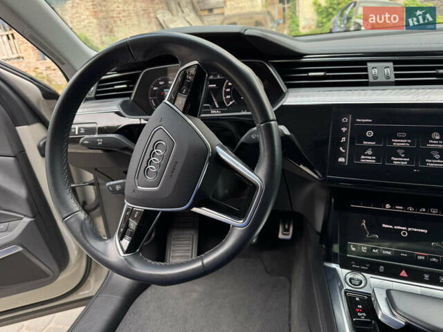 Бежевый Ауди E-Tron, объемом двигателя 0 л и пробегом 41 тыс. км за 39500 $, фото 21 на Automoto.ua