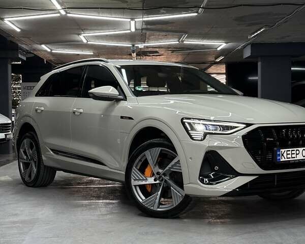 Бежевый Ауди E-Tron, объемом двигателя 0 л и пробегом 18 тыс. км за 49900 $, фото 1 на Automoto.ua