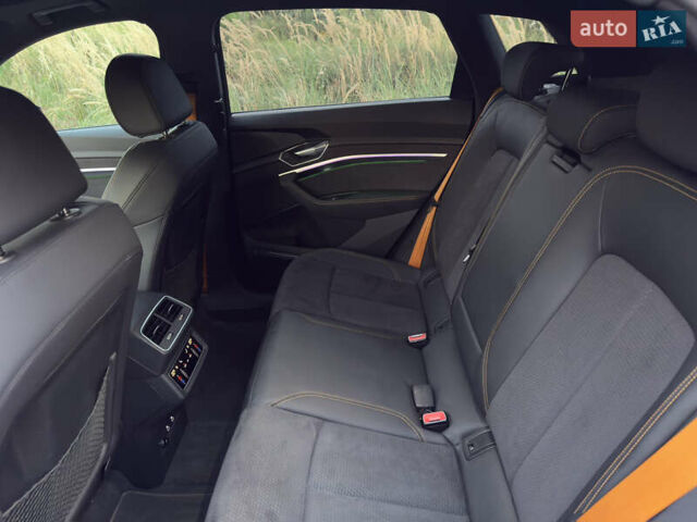 Бежевый Ауди E-Tron, объемом двигателя 0 л и пробегом 85 тыс. км за 42500 $, фото 75 на Automoto.ua