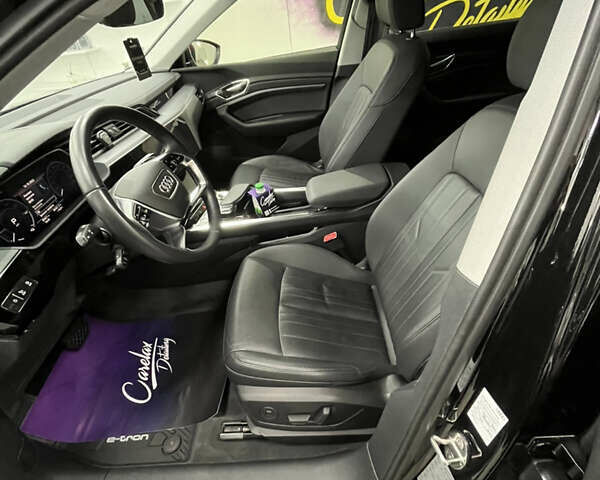 Чорний Ауді E-Tron, об'ємом двигуна 0 л та пробігом 109 тис. км за 32558 $, фото 33 на Automoto.ua