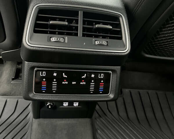 Чорний Ауді E-Tron, об'ємом двигуна 0 л та пробігом 109 тис. км за 32558 $, фото 16 на Automoto.ua