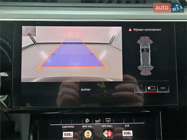 Чорний Ауді E-Tron, об'ємом двигуна 0 л та пробігом 109 тис. км за 32558 $, фото 49 на Automoto.ua