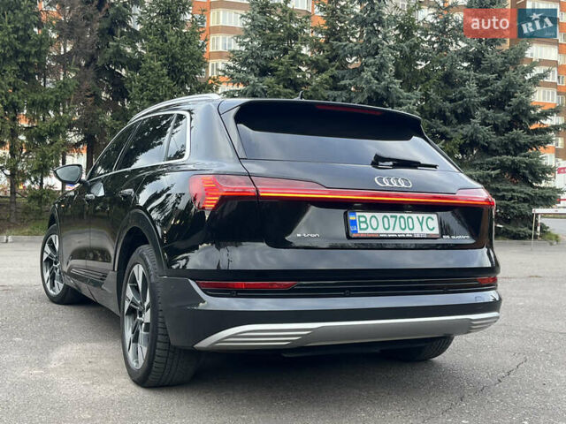 Чорний Ауді E-Tron, об'ємом двигуна 0 л та пробігом 109 тис. км за 32558 $, фото 4 на Automoto.ua