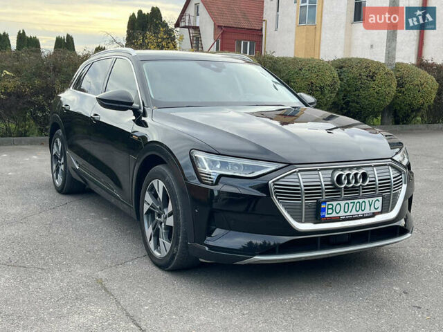 Чорний Ауді E-Tron, об'ємом двигуна 0 л та пробігом 109 тис. км за 32558 $, фото 13 на Automoto.ua