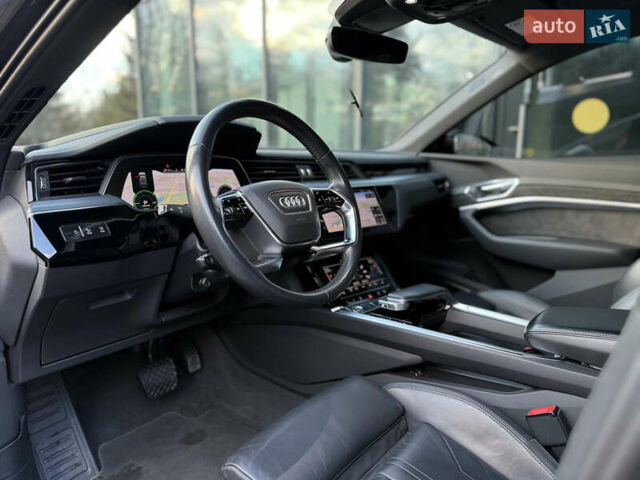 Черный Ауди E-Tron, объемом двигателя 0 л и пробегом 108 тыс. км за 33999 $, фото 36 на Automoto.ua