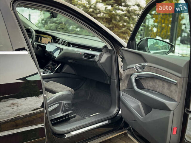 Чорний Ауді E-Tron, об'ємом двигуна 0 л та пробігом 140 тис. км за 26000 $, фото 58 на Automoto.ua