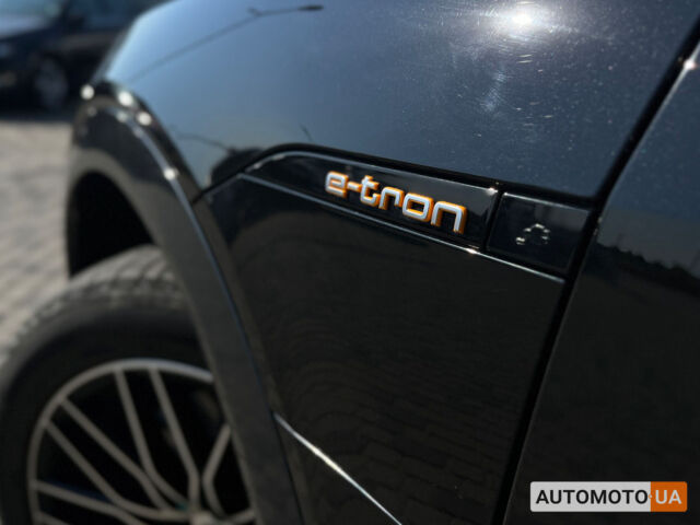 Черный Ауди E-Tron, объемом двигателя 95 л и пробегом 157 тыс. км за 31000 $, фото 8 на Automoto.ua