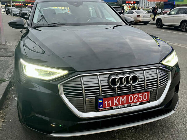 Чорний Ауді E-Tron, об'ємом двигуна 0 л та пробігом 204 тис. км за 21900 $, фото 30 на Automoto.ua