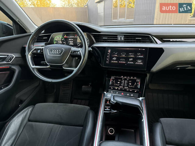 Черный Ауди E-Tron, объемом двигателя 0 л и пробегом 76 тыс. км за 30450 $, фото 25 на Automoto.ua