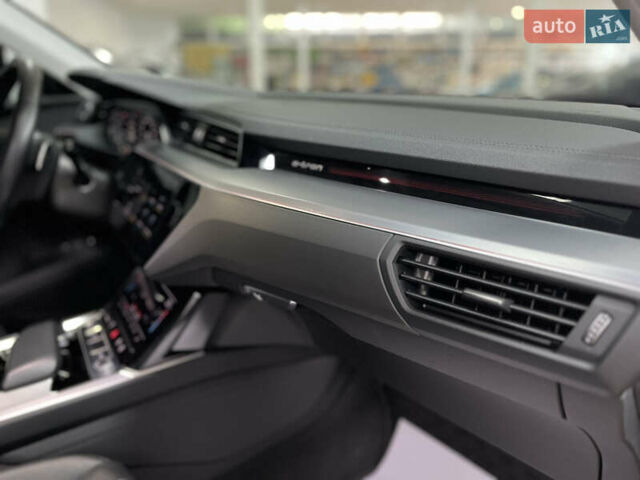 Чорний Ауді E-Tron, об'ємом двигуна 0 л та пробігом 66 тис. км за 27800 $, фото 28 на Automoto.ua