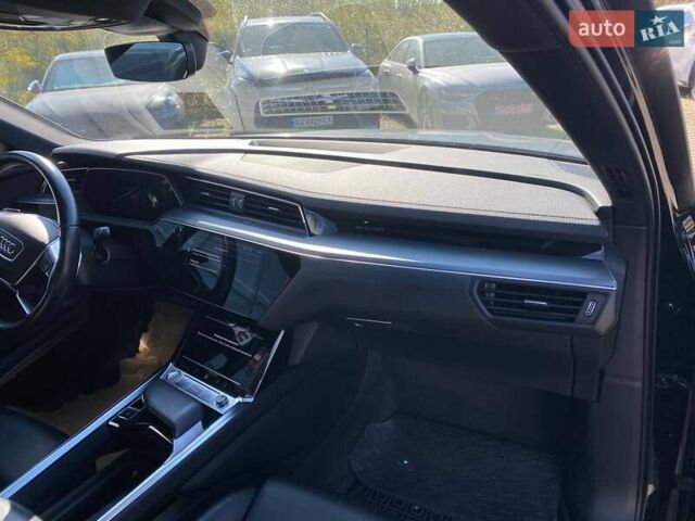 Черный Ауди E-Tron, объемом двигателя 0 л и пробегом 81 тыс. км за 34950 $, фото 10 на Automoto.ua