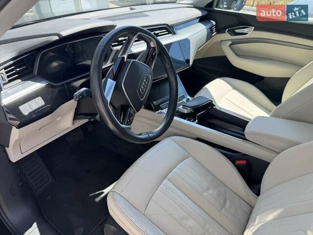 Черный Ауди E-Tron, объемом двигателя 0 л и пробегом 196 тыс. км за 23990 $, фото 14 на Automoto.ua