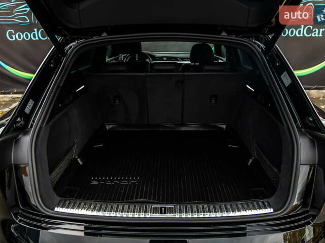 Чорний Ауді E-Tron, об'ємом двигуна 0 л та пробігом 100 тис. км за 31400 $, фото 57 на Automoto.ua