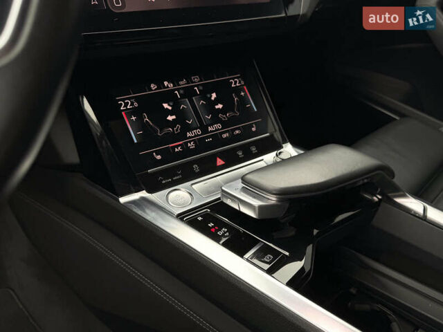 Черный Ауди E-Tron, объемом двигателя 0 л и пробегом 71 тыс. км за 34300 $, фото 15 на Automoto.ua