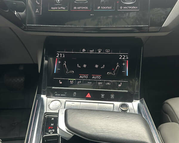 Ауді E-Tron 2019 у Ирпене на Automoto.ua Чорний Ауді E-Tron, об'ємом двигуна 0 л та пробігом 71 тис. км за 38300 $, фото 21 на Automoto.ua