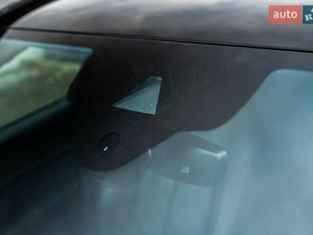 Чорний Ауді E-Tron, об'ємом двигуна 0 л та пробігом 100 тис. км за 31400 $, фото 39 на Automoto.ua