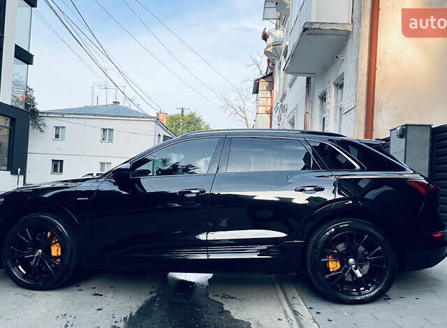 Ауді E-Tron 2019 у Тернополі на Automoto.ua Чорний Ауді E-Tron, об'ємом двигуна 0 л та пробігом 120 тис. км за 37000 $, фото 2 на Automoto.ua
