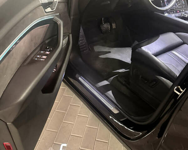 Черный Ауди E-Tron, объемом двигателя 0 л и пробегом 140 тыс. км за 31900 $, фото 15 на Automoto.ua