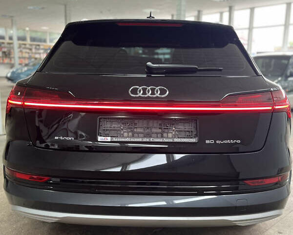 Чорний Ауді E-Tron, об'ємом двигуна 0 л та пробігом 66 тис. км за 27800 $, фото 13 на Automoto.ua