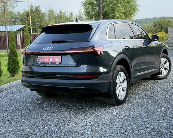 Чорний Ауді E-Tron, об'ємом двигуна 0 л та пробігом 125 тис. км за 28000 $, фото 14 на Automoto.ua