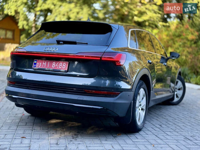 Черный Ауди E-Tron, объемом двигателя 0 л и пробегом 128 тыс. км за 28200 $, фото 49 на Automoto.ua