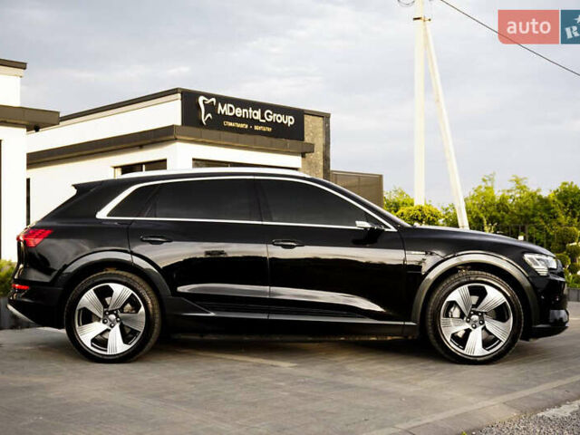 Черный Ауди E-Tron, объемом двигателя 0 л и пробегом 50 тыс. км за 31900 $, фото 24 на Automoto.ua