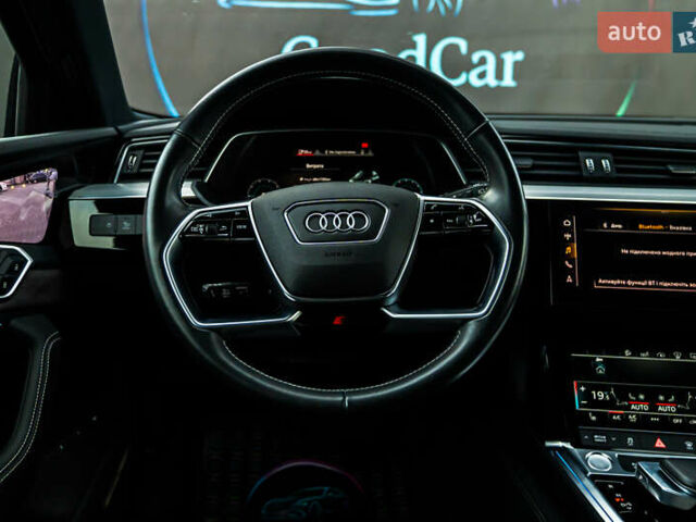 Чорний Ауді E-Tron, об'ємом двигуна 0 л та пробігом 100 тис. км за 31400 $, фото 75 на Automoto.ua