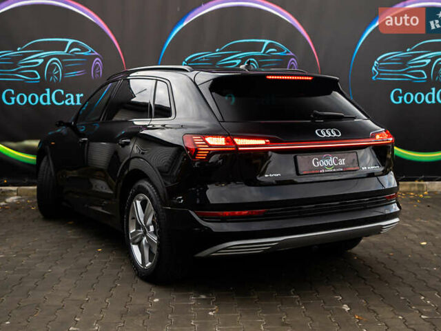 Чорний Ауді E-Tron, об'ємом двигуна 0 л та пробігом 100 тис. км за 31400 $, фото 27 на Automoto.ua