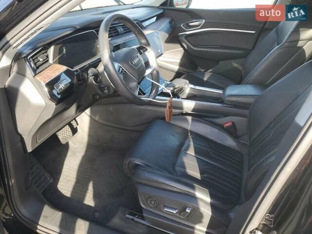 Черный Ауди E-Tron, объемом двигателя 0 л и пробегом 140 тыс. км за 9700 $, фото 7 на Automoto.ua