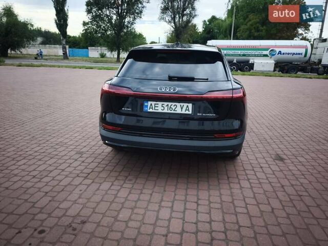 Черный Ауди E-Tron, объемом двигателя 0 л и пробегом 122 тыс. км за 29000 $, фото 10 на Automoto.ua