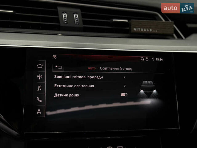 Чорний Ауді E-Tron, об'ємом двигуна 0 л та пробігом 162 тис. км за 28500 $, фото 74 на Automoto.ua