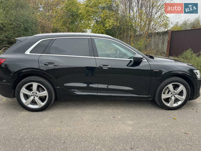 Чорний Ауді E-Tron, об'ємом двигуна 0 л та пробігом 151 тис. км за 27500 $, фото 7 на Automoto.ua