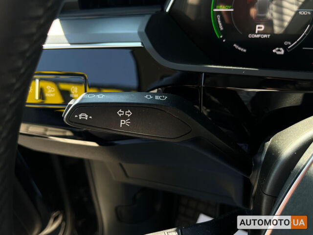 Черный Ауди E-Tron, объемом двигателя 95 л и пробегом 157 тыс. км за 31000 $, фото 18 на Automoto.ua