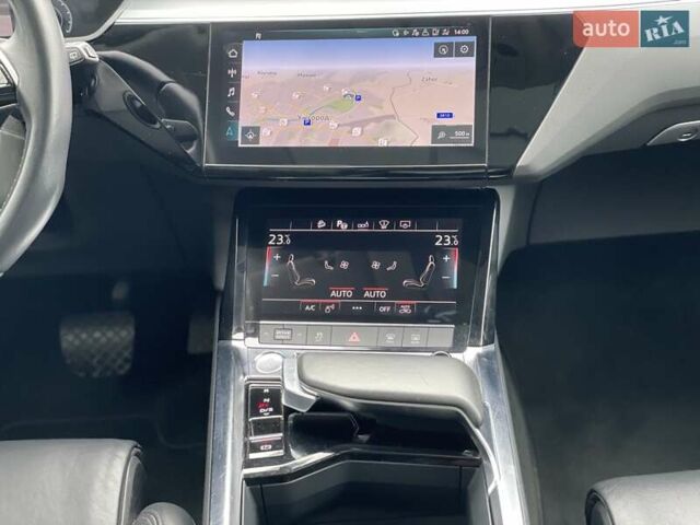 Черный Ауди E-Tron, объемом двигателя 0 л и пробегом 85 тыс. км за 31500 $, фото 66 на Automoto.ua